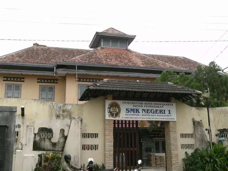 Daftar 6 SMK Tertua di Indonesia dan Sejarahnya