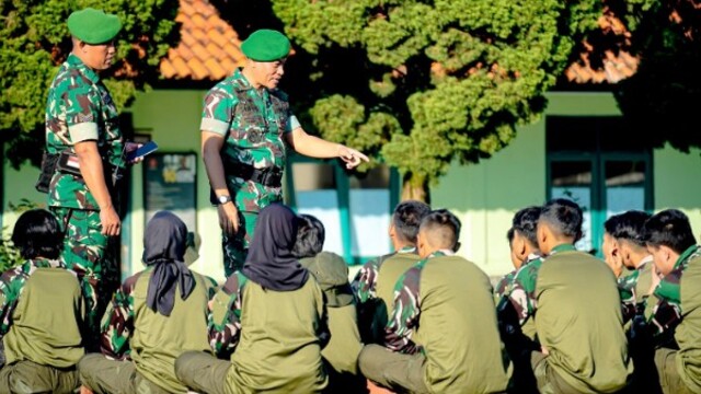 SMK Berbasis Militer dan Dampaknya pada Karakter Siswa