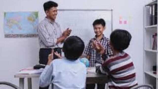 Peran Guru dalam Mengembangkan Keterampilan Siswa SMK
